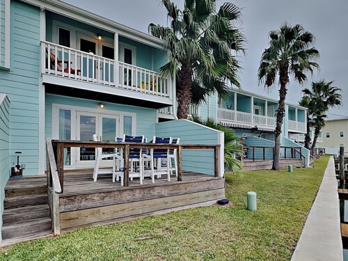 Turtle BAYcation | Little Bay Views, Boat Dock