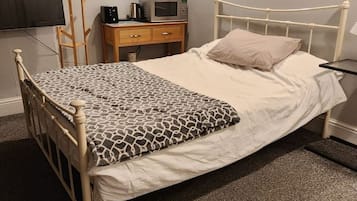 1 camera, ferro/asse da stiro, Wi-Fi gratuito, lenzuola