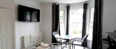 Strygejern/strygebræt, Wi-Fi, sengetøj