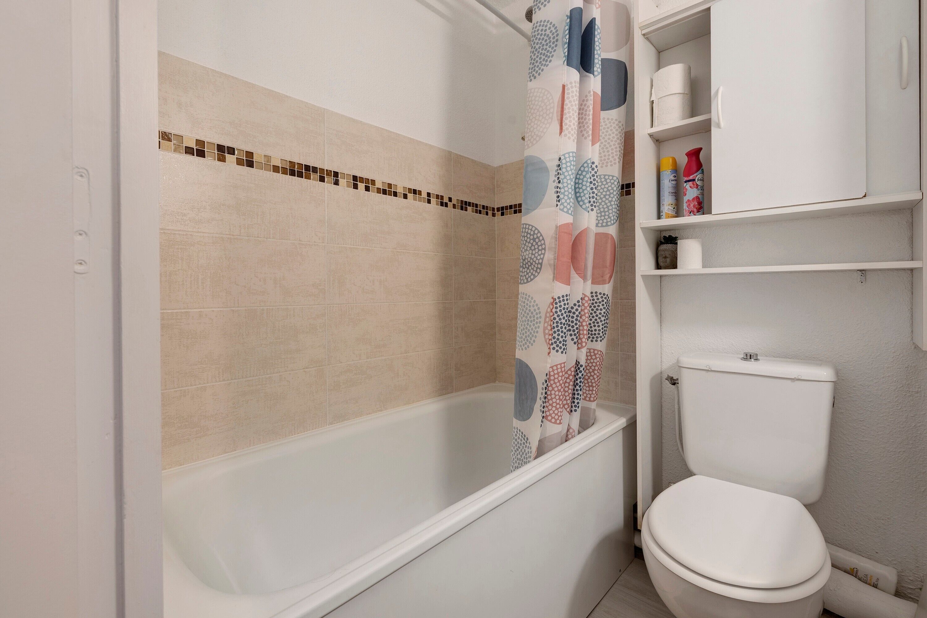 Douche, sèche-cheveux