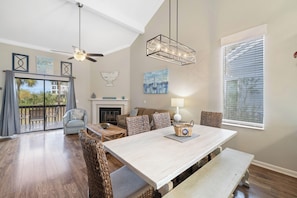 TV - Mariner Lakes 46 by Liquid Life (Orange Beach)