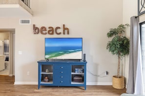 Interior - Mariner Lakes 46 by Liquid Life (Orange Beach)