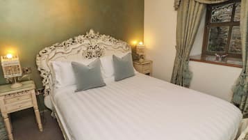 2 dormitoris, decoració individual i mobiliari individual