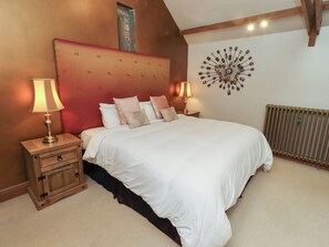 2 bedrooms, individually decorated, individually furnished, free WiFi