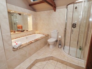 Shower, hair dryer - The Classic (Hexham)