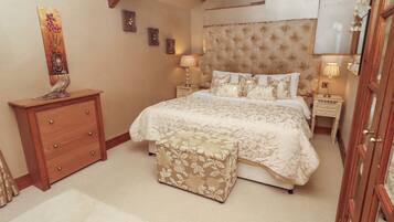 2 dormitoris, decoració individual i mobiliari individual