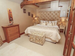 2 bedrooms, individually decorated, individually furnished, free WiFi - The Classic (Hexham)