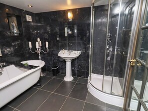 Shower, hair dryer - The Opulent (Hexham)