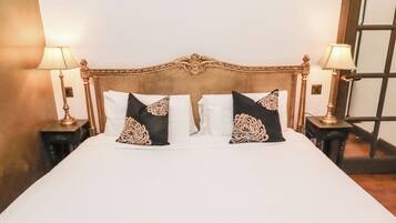 2 bedrooms, individually decorated, individually furnished, free WiFi
