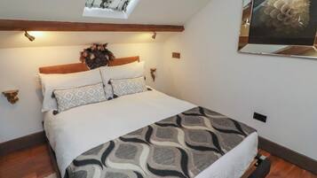 2 dormitoris, decoració individual i mobiliari individual