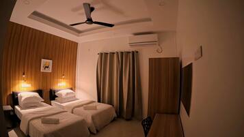 Kamar Twin | Ruang kerja ramah laptop dan Wi-Fi gratis