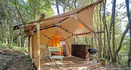 Glamping „Safari-Zelt“ mit Gemeinschaftspool