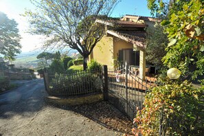 Front of property - Casa Alce (Arezzo)
