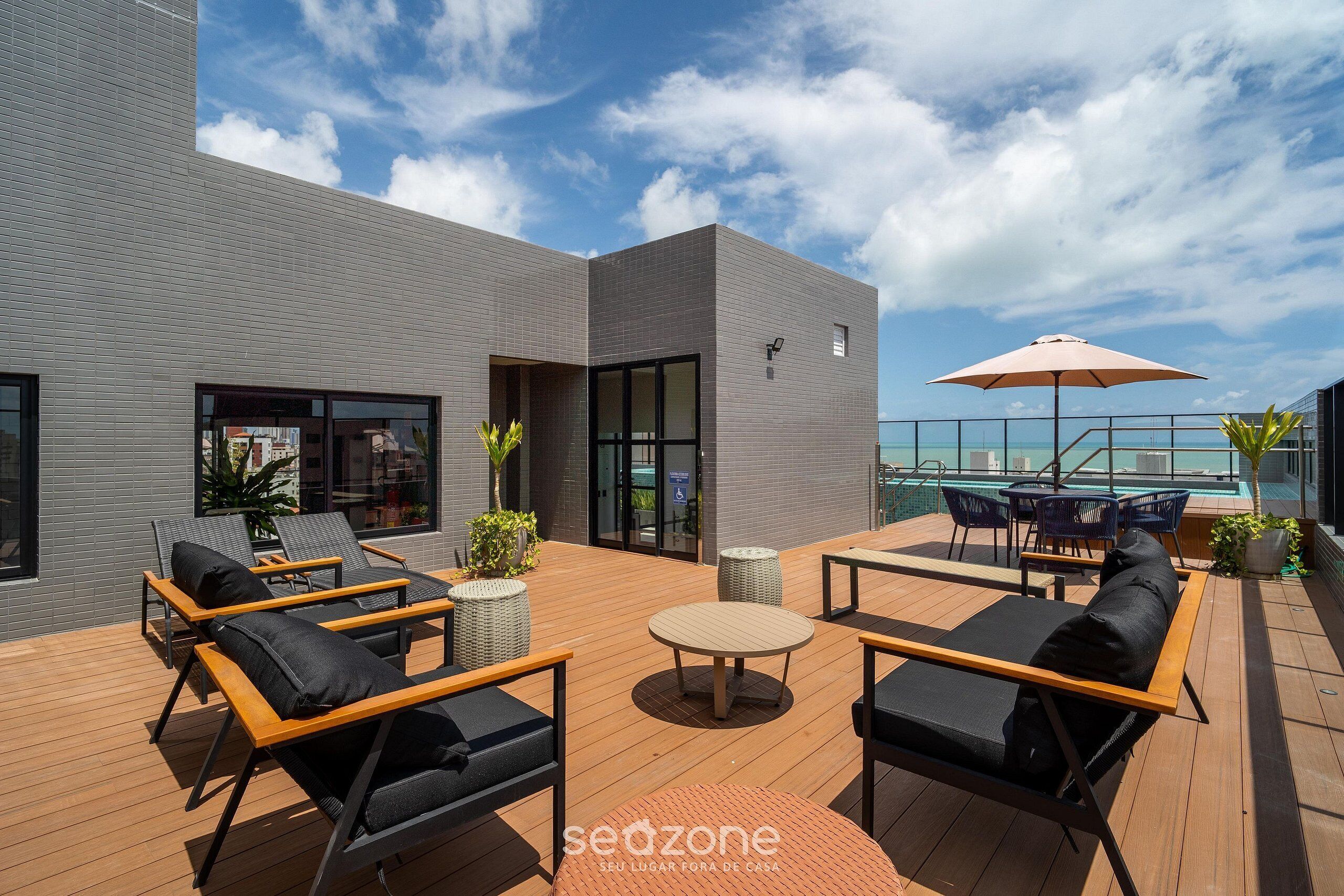 Apartemen Basic | Tempat makan outdoor