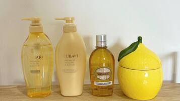 Shared Dormitory, 1 Bedroom | Bathroom amenities