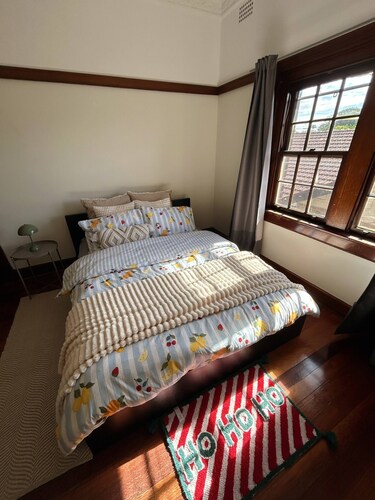 Room-sunny Female Home Next to Train s