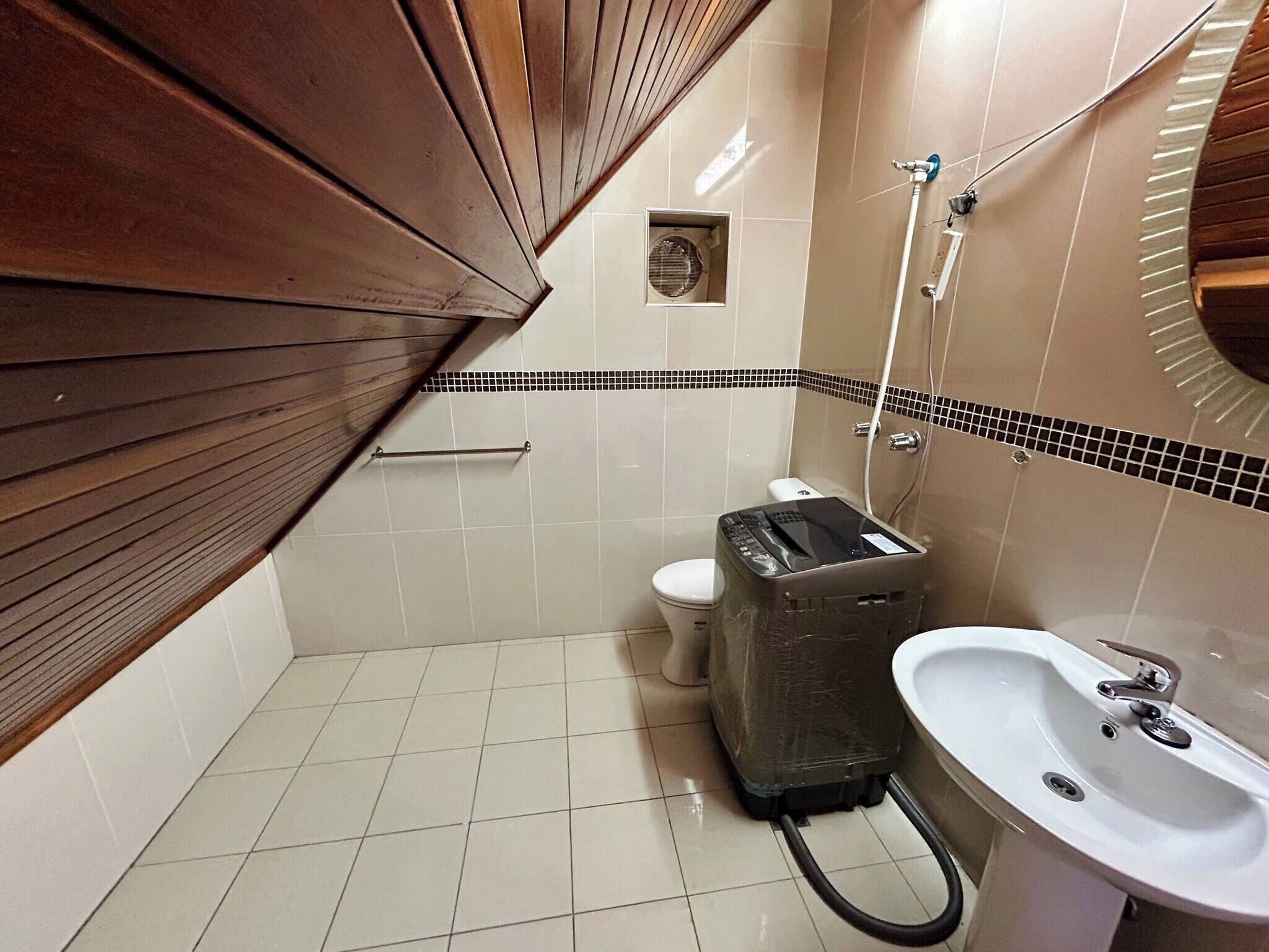 Phòng tập thể, 1 phòng ngủ | Phòng tắm