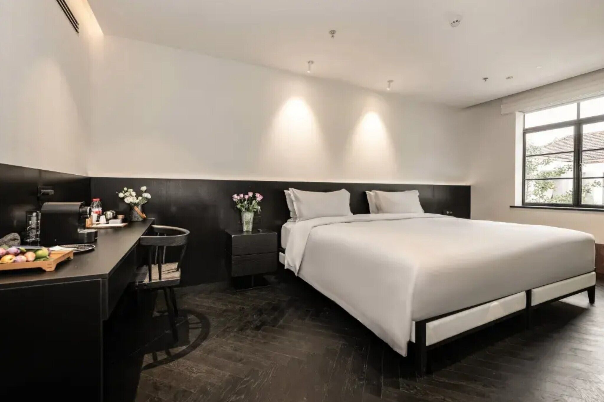 Suíte conforto | Roupas de cama premium, frigobar, individualmente decorados