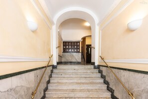 Hallway - Rental in Rome Monti Atmosphere Apartment (Rome)
