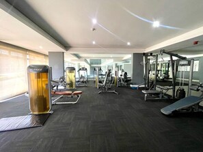 Fitness facility - Urban 2 bedroom apartment in adorable Umhlanga with AC comfort (uMhlanga)