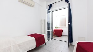 5 habitaciones, tabla de planchar con plancha y wifi gratis 