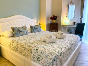 8 chambres, fer et planche à repasser, Wi-Fi gratuit, draps fournis