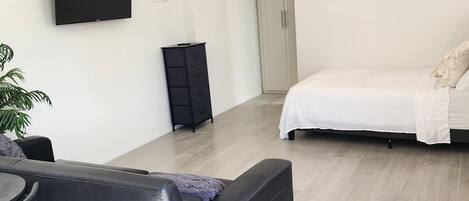 1 makuuhuone, silitysrauta/-lauta, Wi-Fi, vuodevaatteet