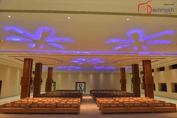 Meeting facility - utsav hotel and resorts (Burhanpur)