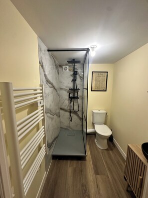 Bathroom - A l'ombre de la Tour (Lourdes)