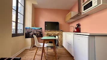 Studio Supérieur, vue ville | Coin séjour