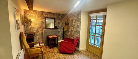 Blackout drapes, iron/ironing board, free WiFi