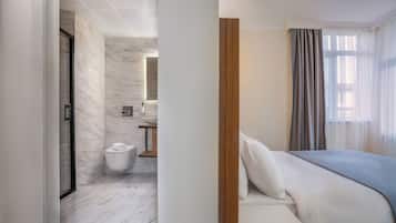 Shower, free toiletries, hair dryer, towels