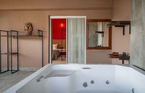 Deluxe Suite, Balcony, City View | Balcony - Ola Otel (Antalya)