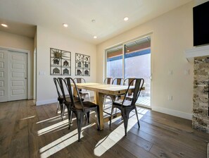 Dining - New Listing: Penthouse, Lake + Summer Fun (Keystone)
