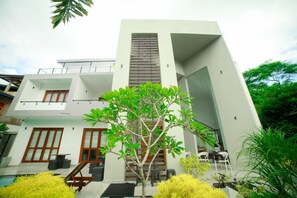 Mặt tiền nơi lưu trú