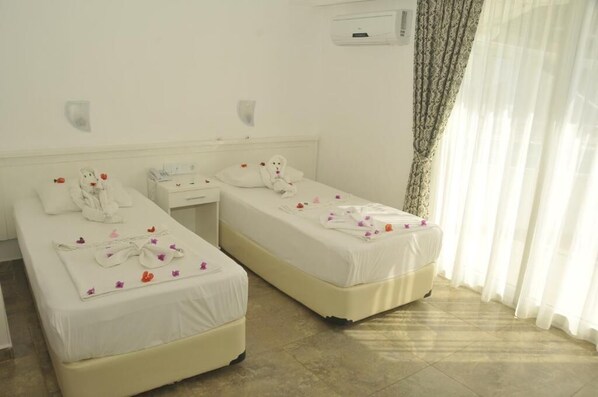 Standard Double or Twin Room, Balcony, Pool View | WiFi - Bariscan Hotel – All Inclusive (ANTALYA)