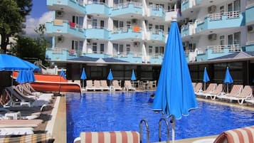 Sesongbasert utendørsbasseng