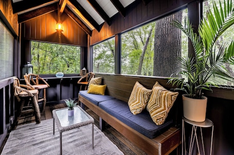Living area. Perfect 2-bedroom Treetop Bungalow Treehouse