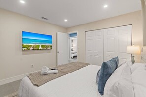 Iron/ironing board, travel cot, WiFi, bed sheets - Heated Pool•Family&Friends•5 min FIU•Spanish-Style (Miami)