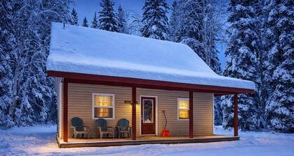 Cozy Fairbanks Escape with Space to Unwind WIFI