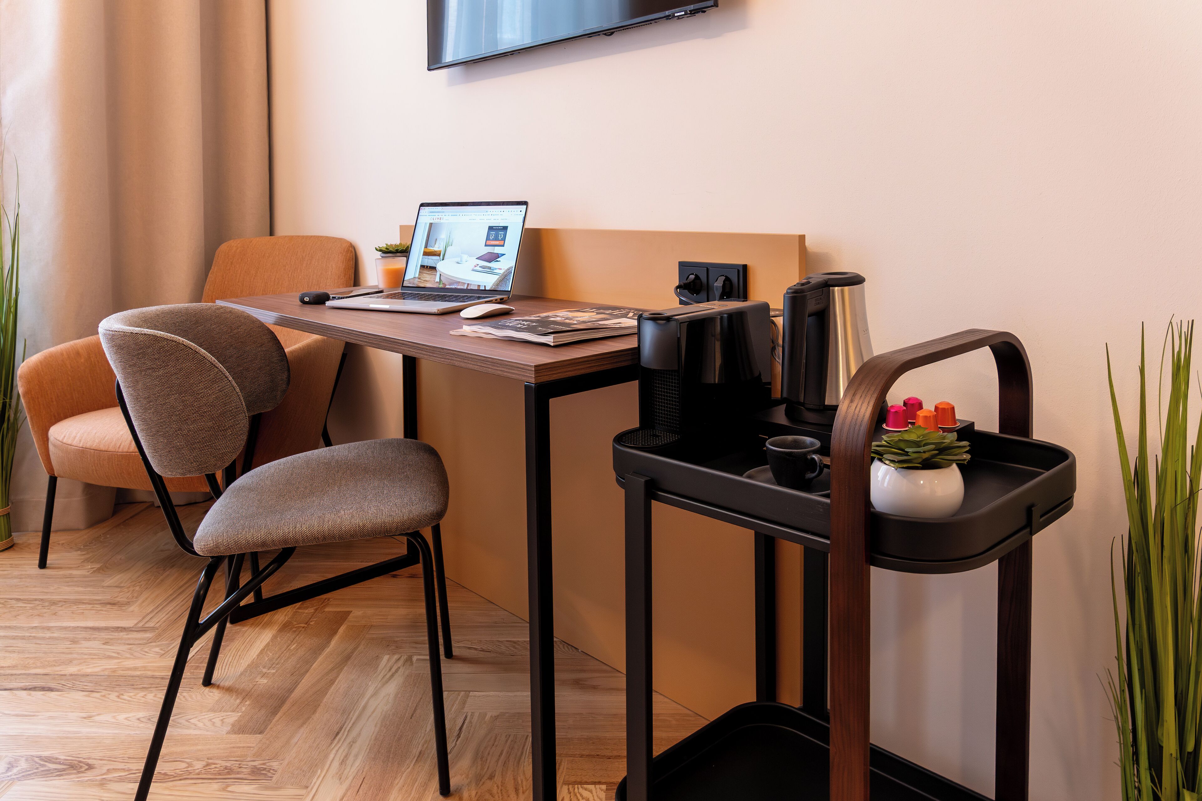 Studio, Stadtblick | Zimmersafe, Schreibtisch, laptopgeeigneter Arbeitsplatz