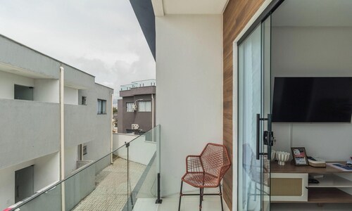 House 2 Bedrooms in Porto-ba Rlr0008