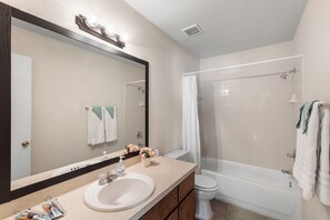 Hair dryer, towels, soap, toilet paper - Kendrix Stays III (Killeen)
