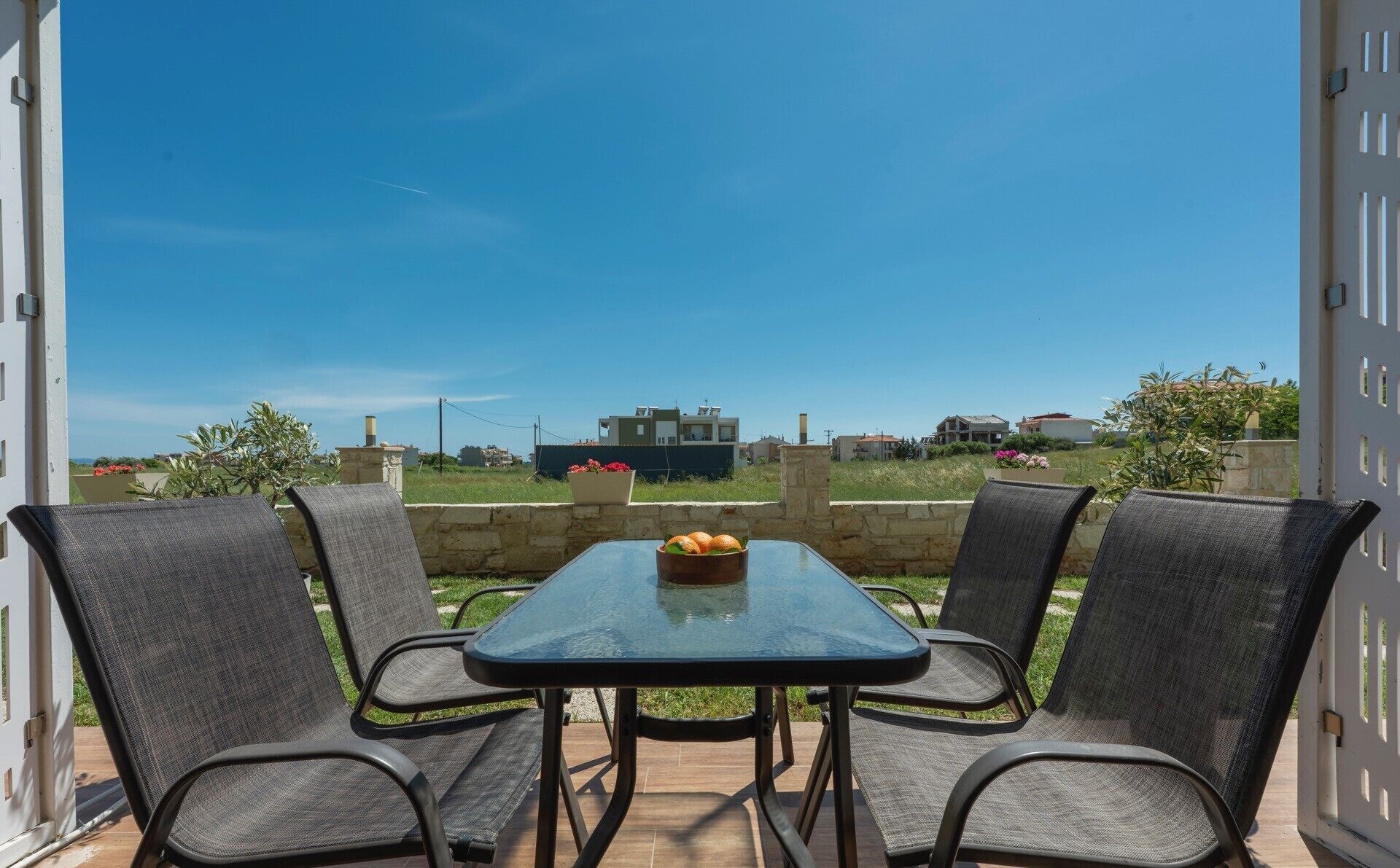 Comfort Suite Ground Floor | Terrace/patio