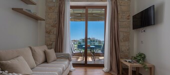 Delejo Resort & Suites