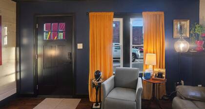 NEW! Historic 1920s Stay, Columbia House Unit A