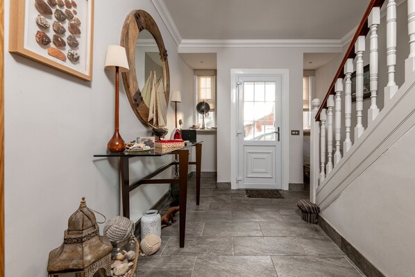 Interior - Main Street (No 115) | Lower Largo (Lower Largo)