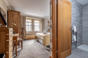 Iron/ironing board, free WiFi, bed sheets - Main Street (No 115) | Lower Largo (Lower Largo)