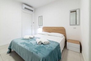 Iron/ironing board - The Space🏖️ Welcome to your seaside home in Caorle!Imagine waking up to the scent of the sea, sipping a coffee at dawn on your private terrace, and diving into the pool under the summer sky while the sun caresses your skin… ✨🌊 The Dream Apart (Caorle)