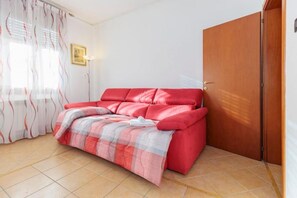 Interior - The SpaceWelcome to your Venetian retreat, a spacious and comfortable apartment located on the third floor of a charming residential building in the heart of Cannaregio, one of the most authentic and lively districts of Venice. Here you can immerse yours (Venezia)